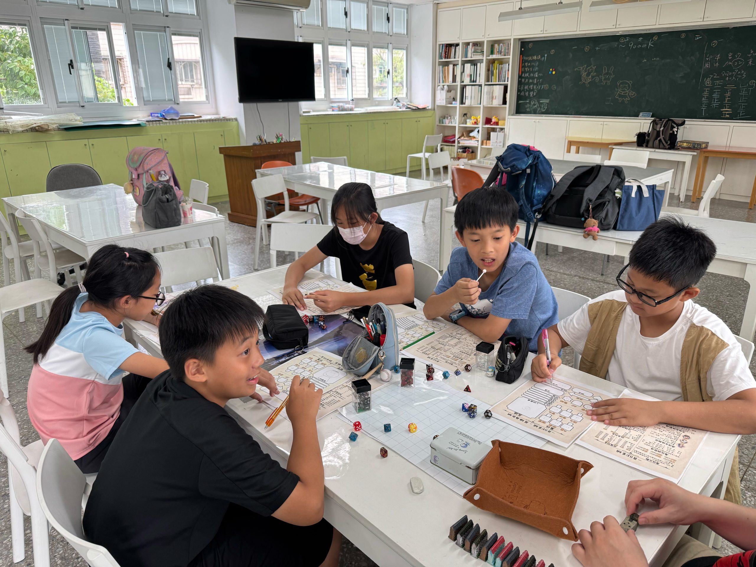 113-2 GS36 部落格聯絡事項0421-0425［W11 龍與地下城］